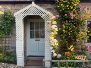 NEW Cosy Cottage in Chatton, Log-Burner, Dog-Friendly, Near Pub